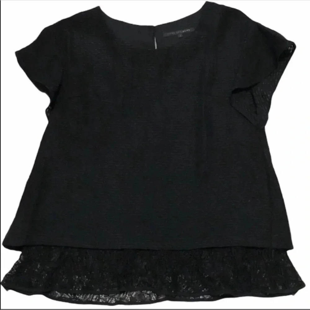 Olive des Olive Black Cap Sleeve Lace Ruffle Hem 
Size Medium